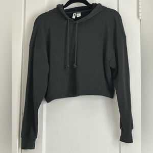 H&M Dark Gray Cropped Hoodie | Size M